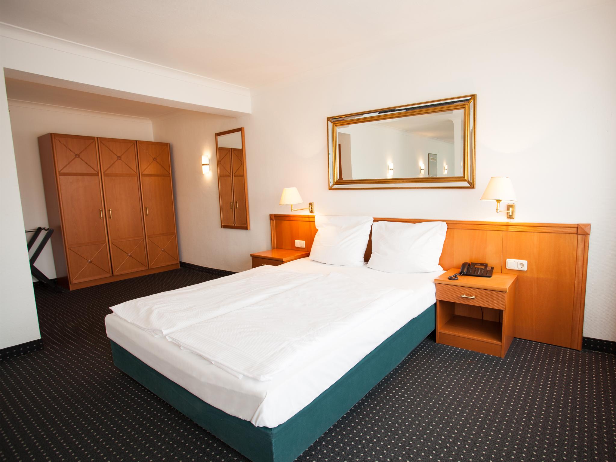 Ina Hotel Royal Cologne Exterior photo