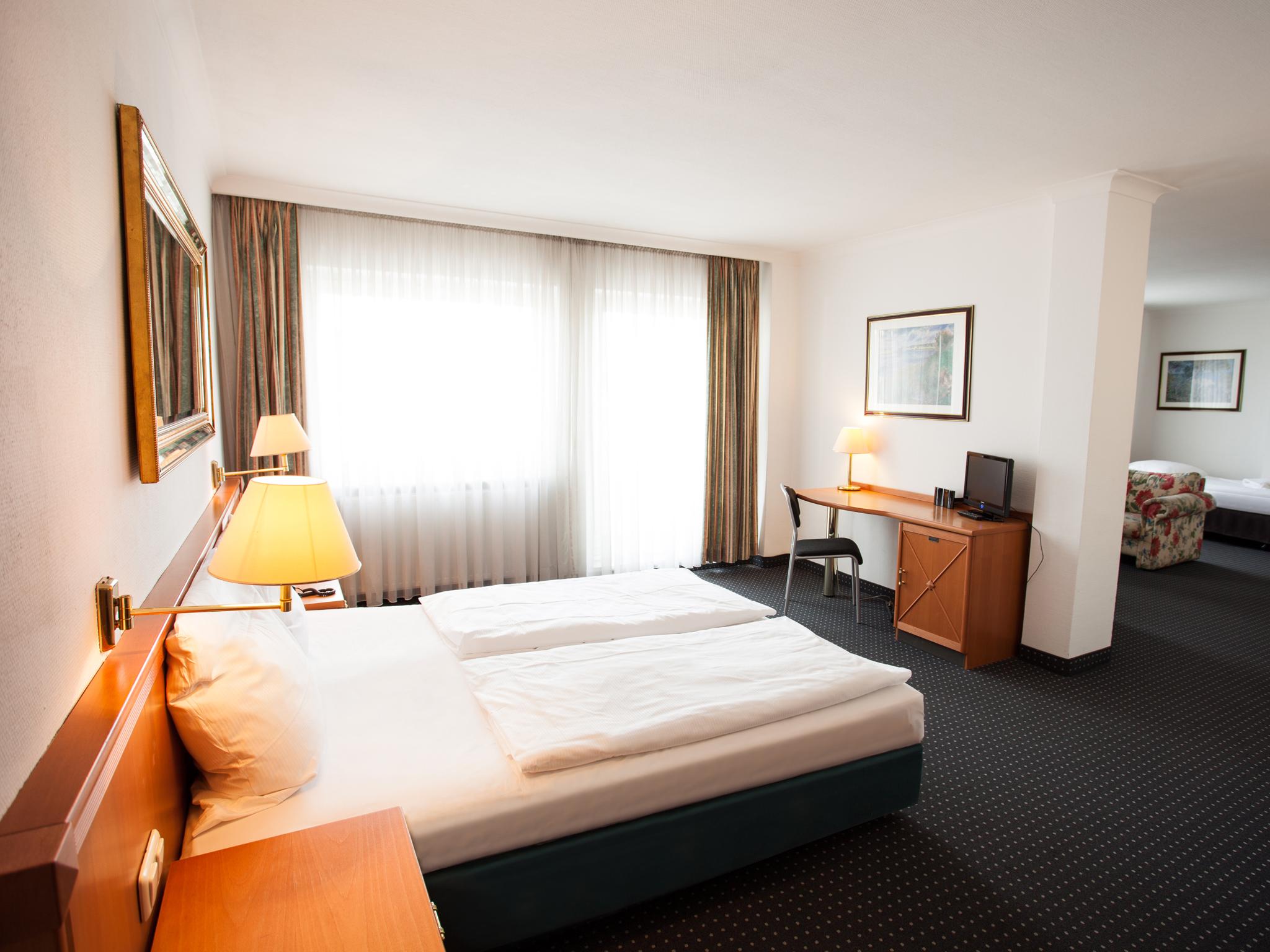 Ina Hotel Royal Cologne Exterior photo