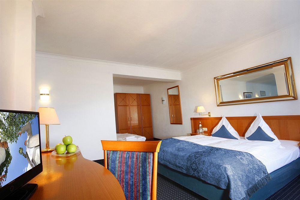 Ina Hotel Royal Cologne Exterior photo