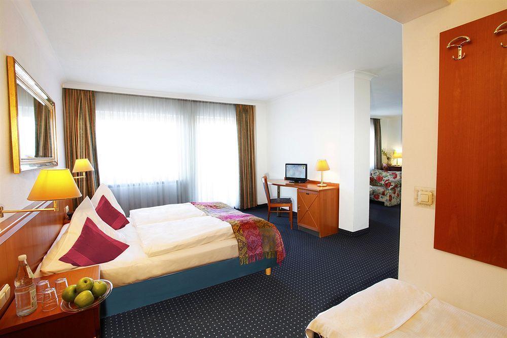 Ina Hotel Royal Cologne Exterior photo