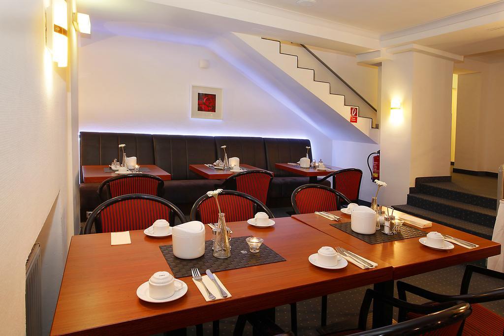 Ina Hotel Royal Cologne Exterior photo